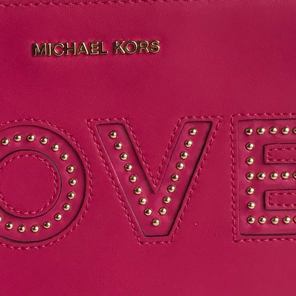 SOLD 🆕 Michael Kors Leather Wristlet - Picture 3 of 8